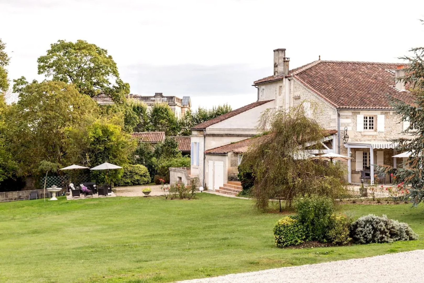 Logis Les Pigeons Blancs