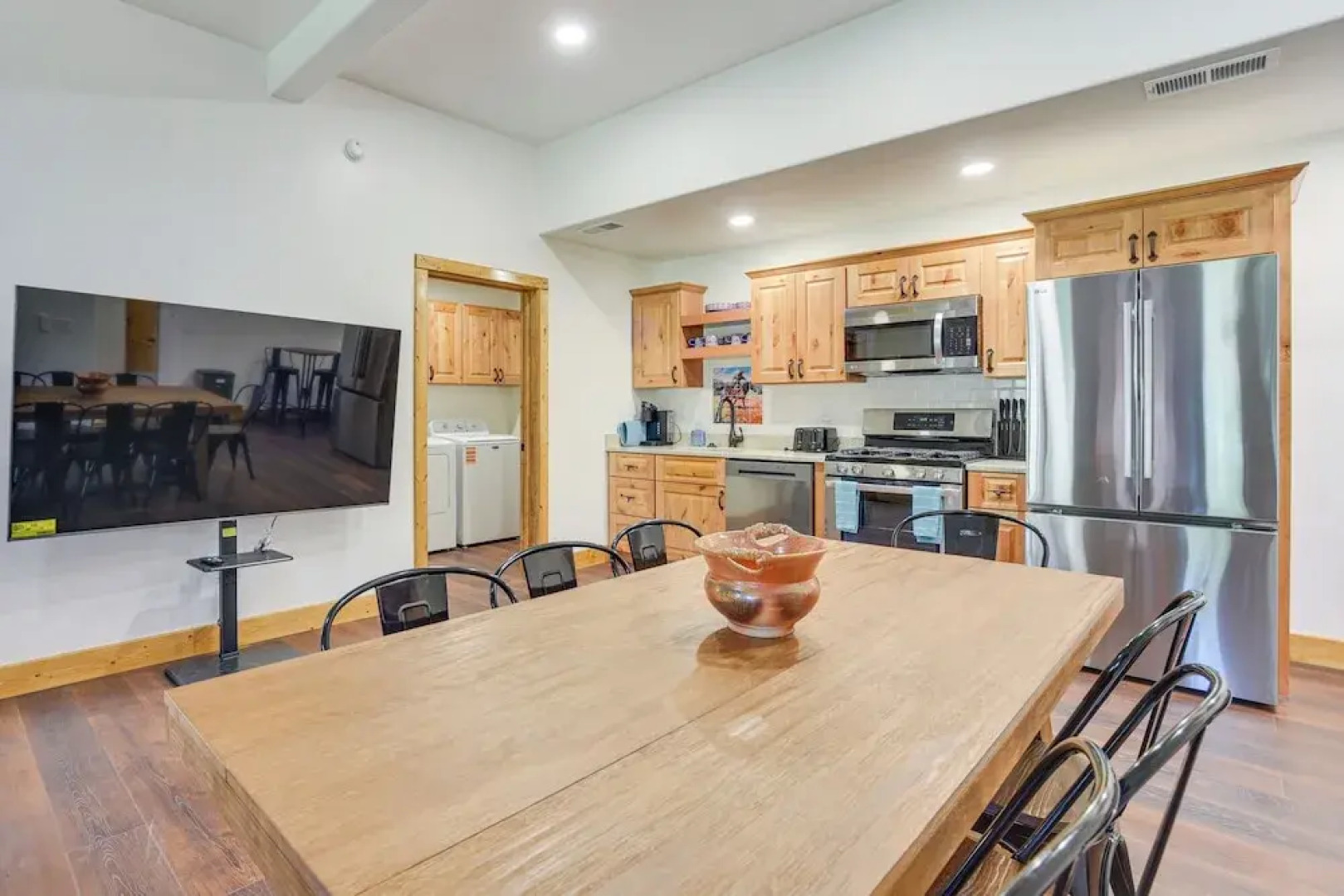 3 Mi to Resort: Year-round Angel Fire Getaway!