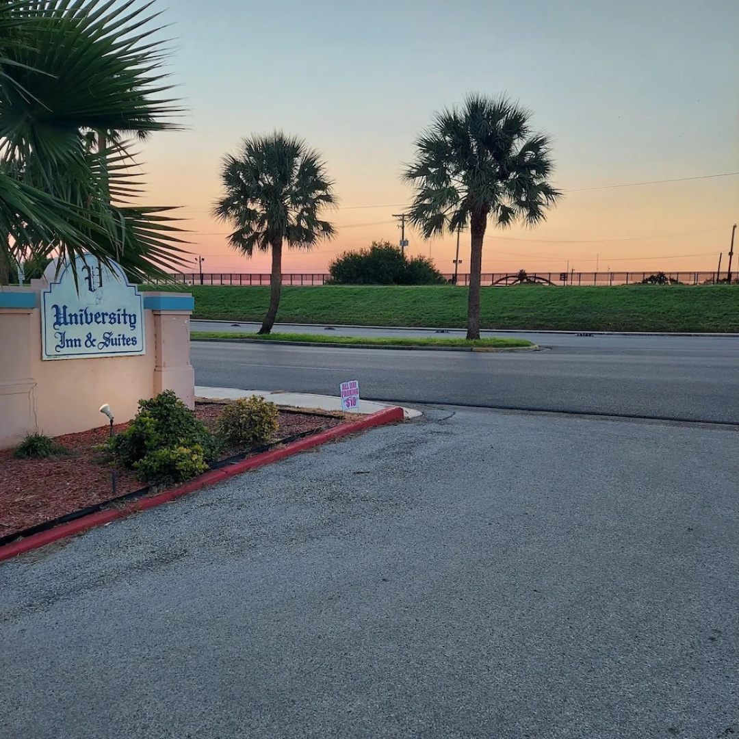 University Inn & Suites