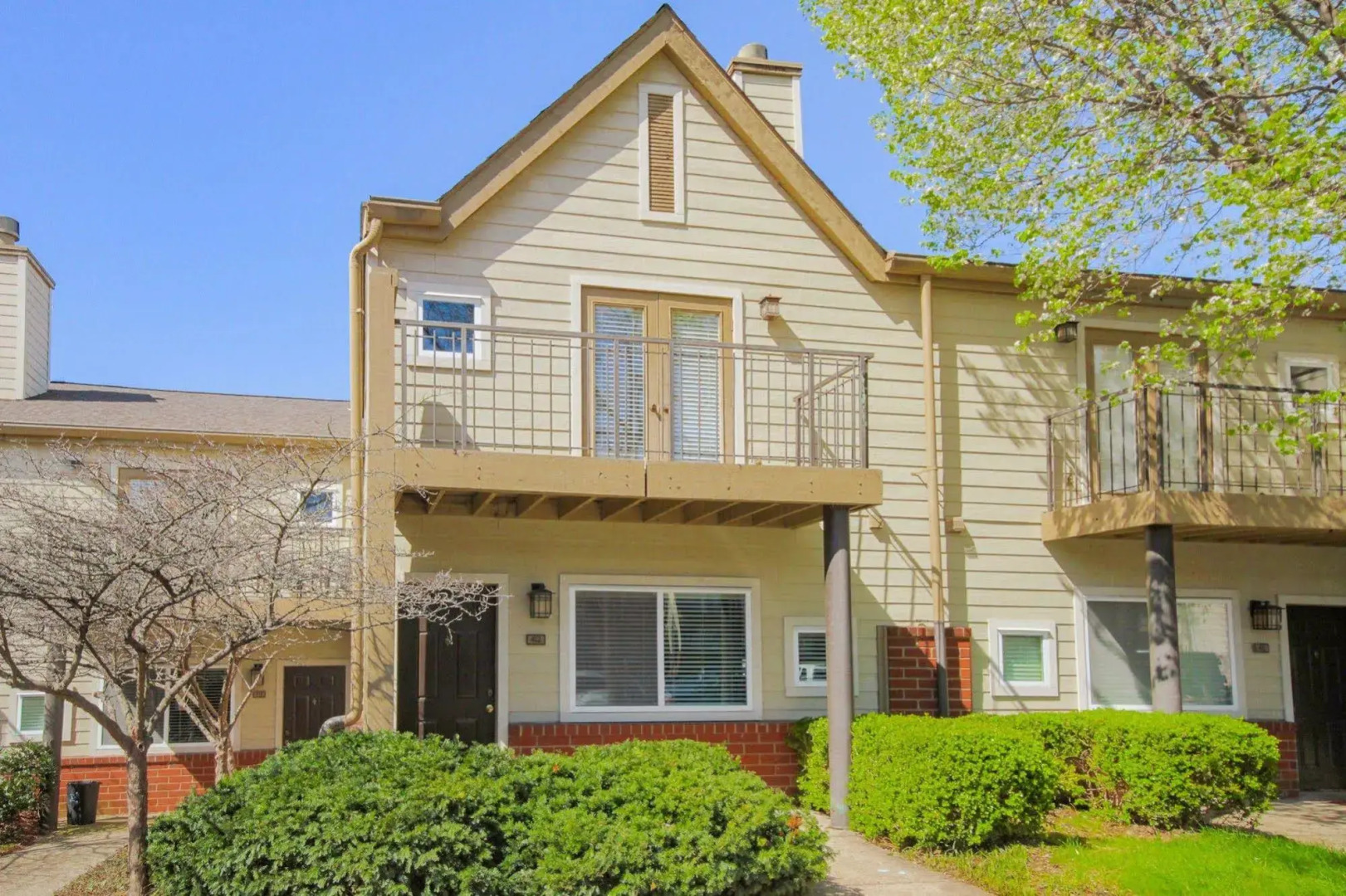 Vanderbilt Exclusives by YouRent