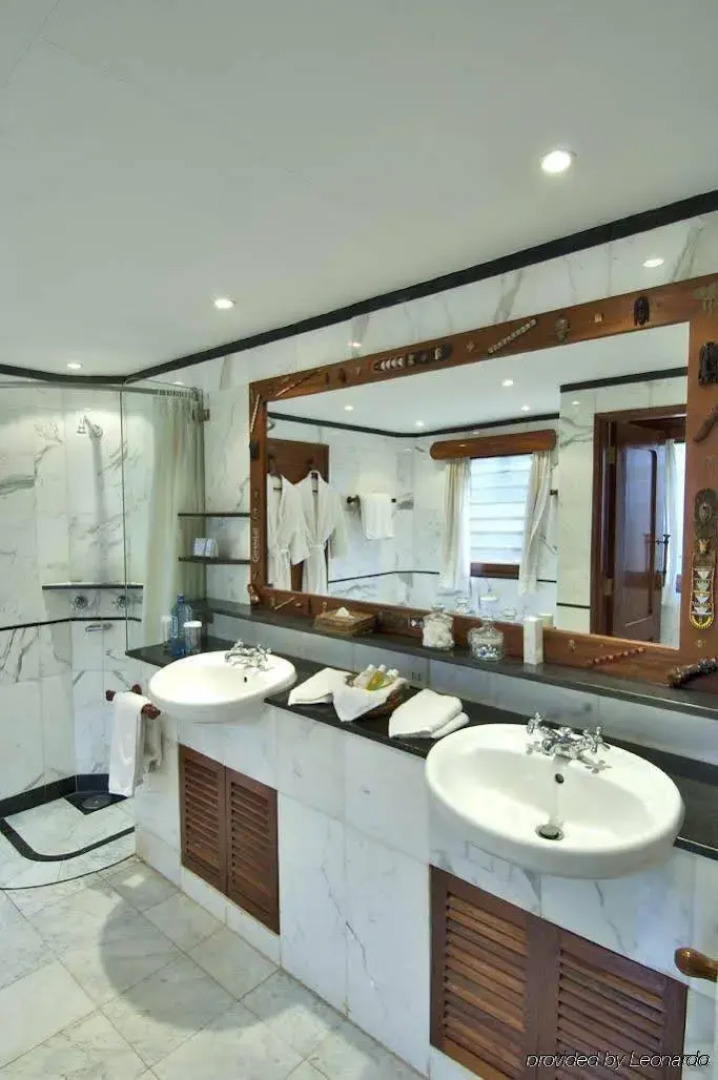 Mara Serena Safari Lodge