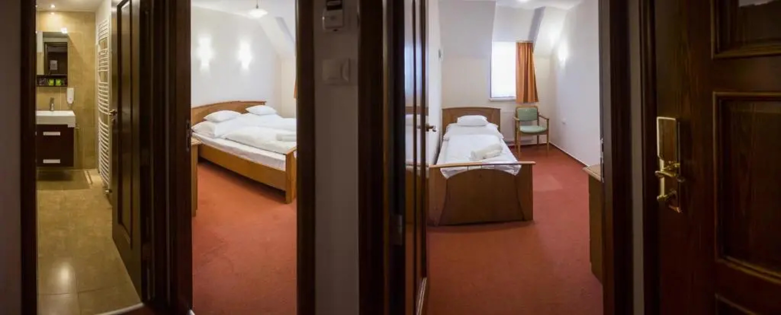 M1 Szekér Csárda Hotel és Étterem