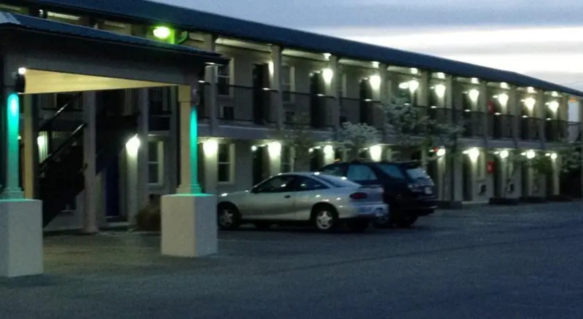 Super 8 Glade Spring