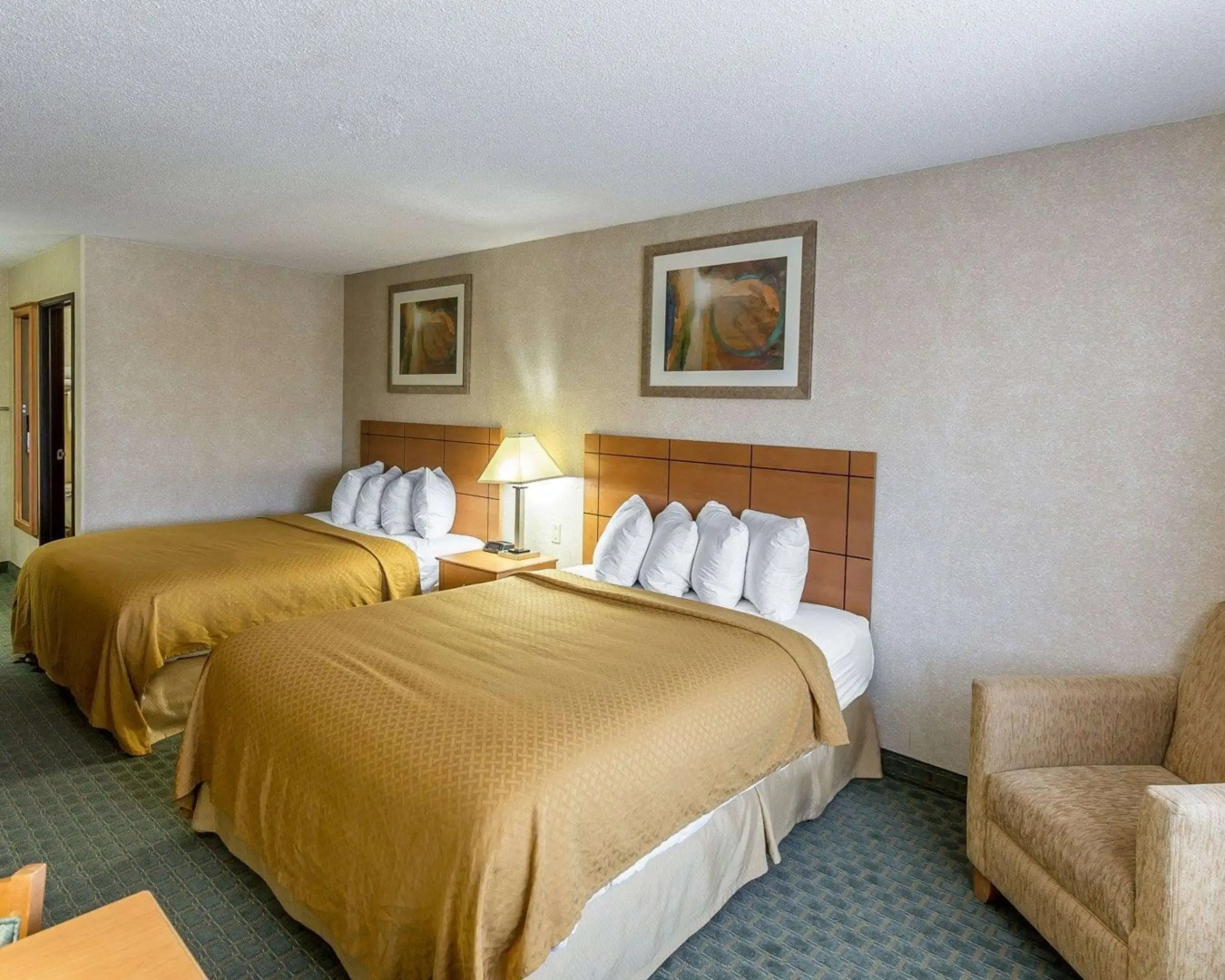 Quality Inn at Collins Road - Cedar Rapids