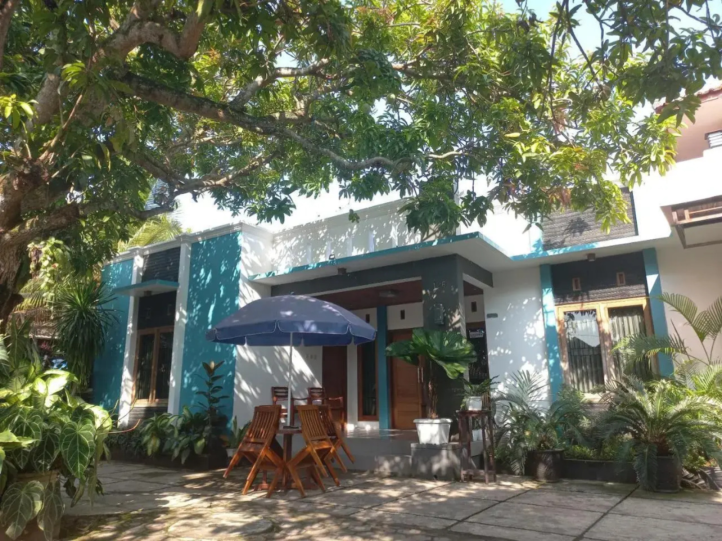 Nusawiru Guest House