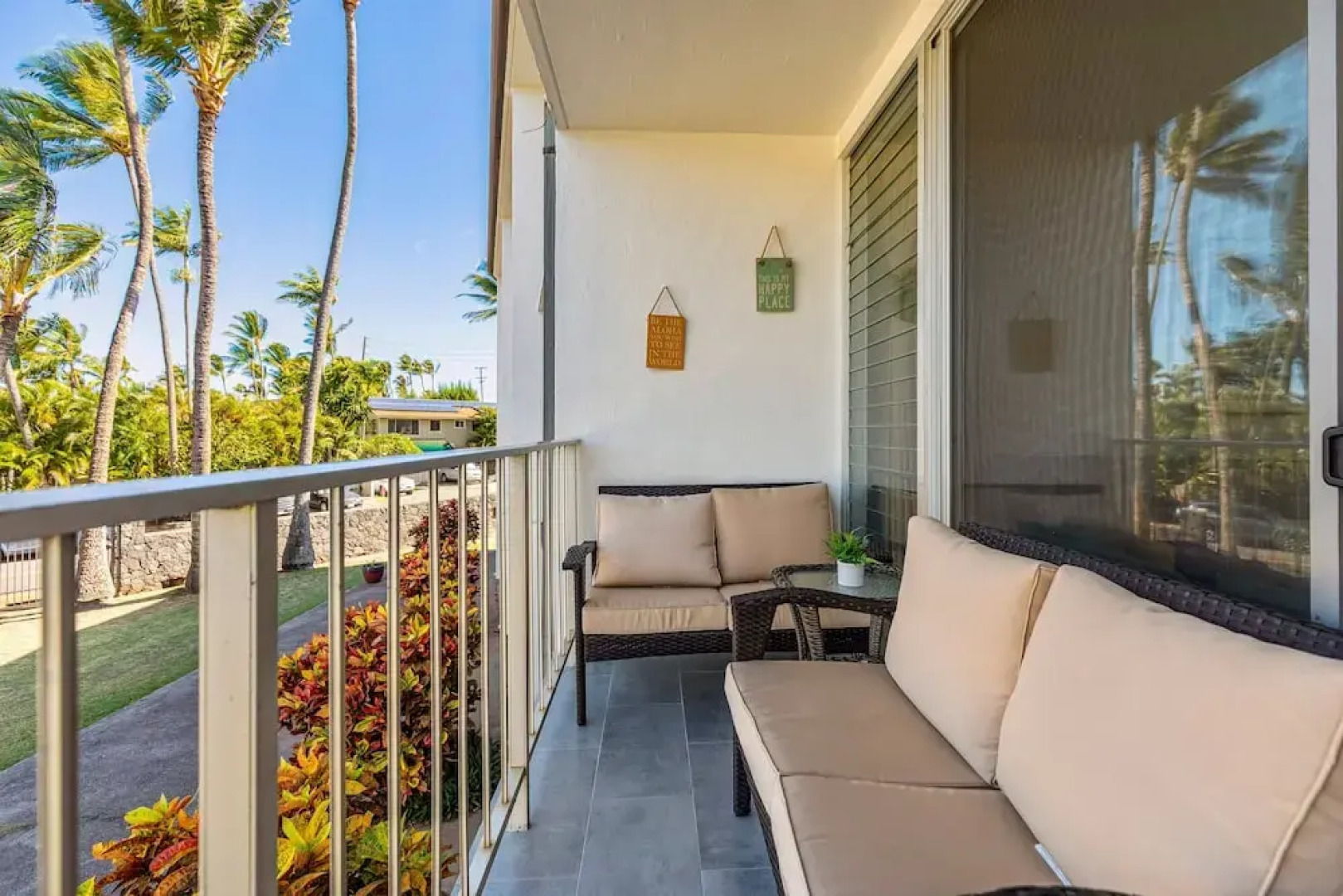 Kuau Plaza Paia Condo with Parking