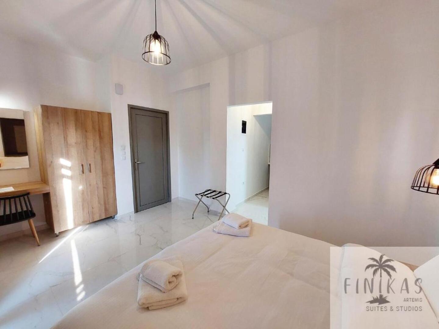 Finikas Suites & Apartments Airport