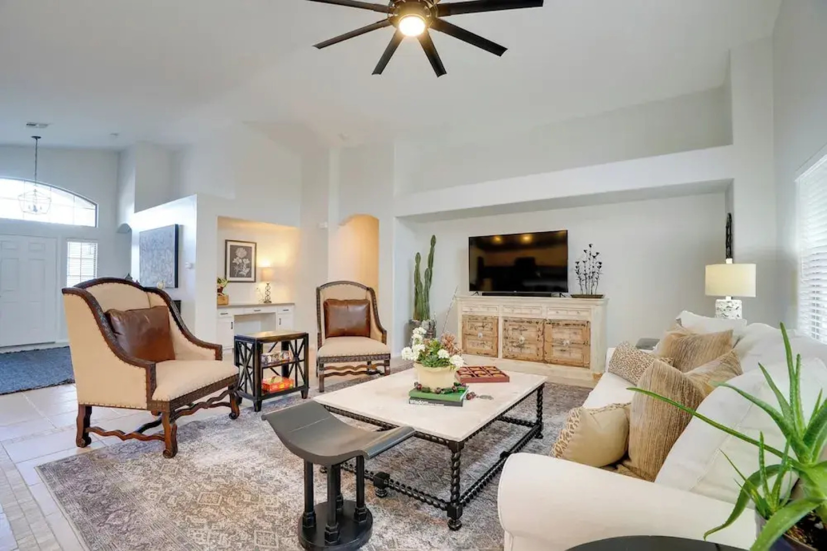 Pool, Fenced Yard: El Mirage 'sunshine House'