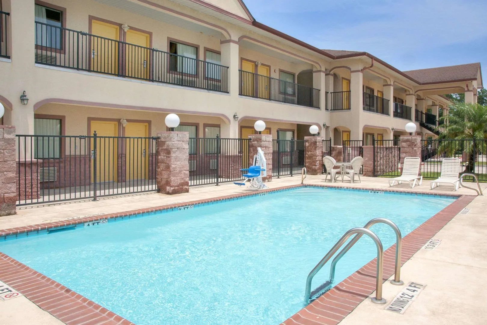 Belleza Inn & Suites Humble - FM 1960