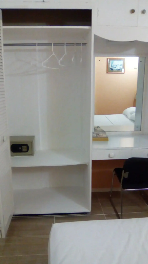 Shonlan Inn and Apartments