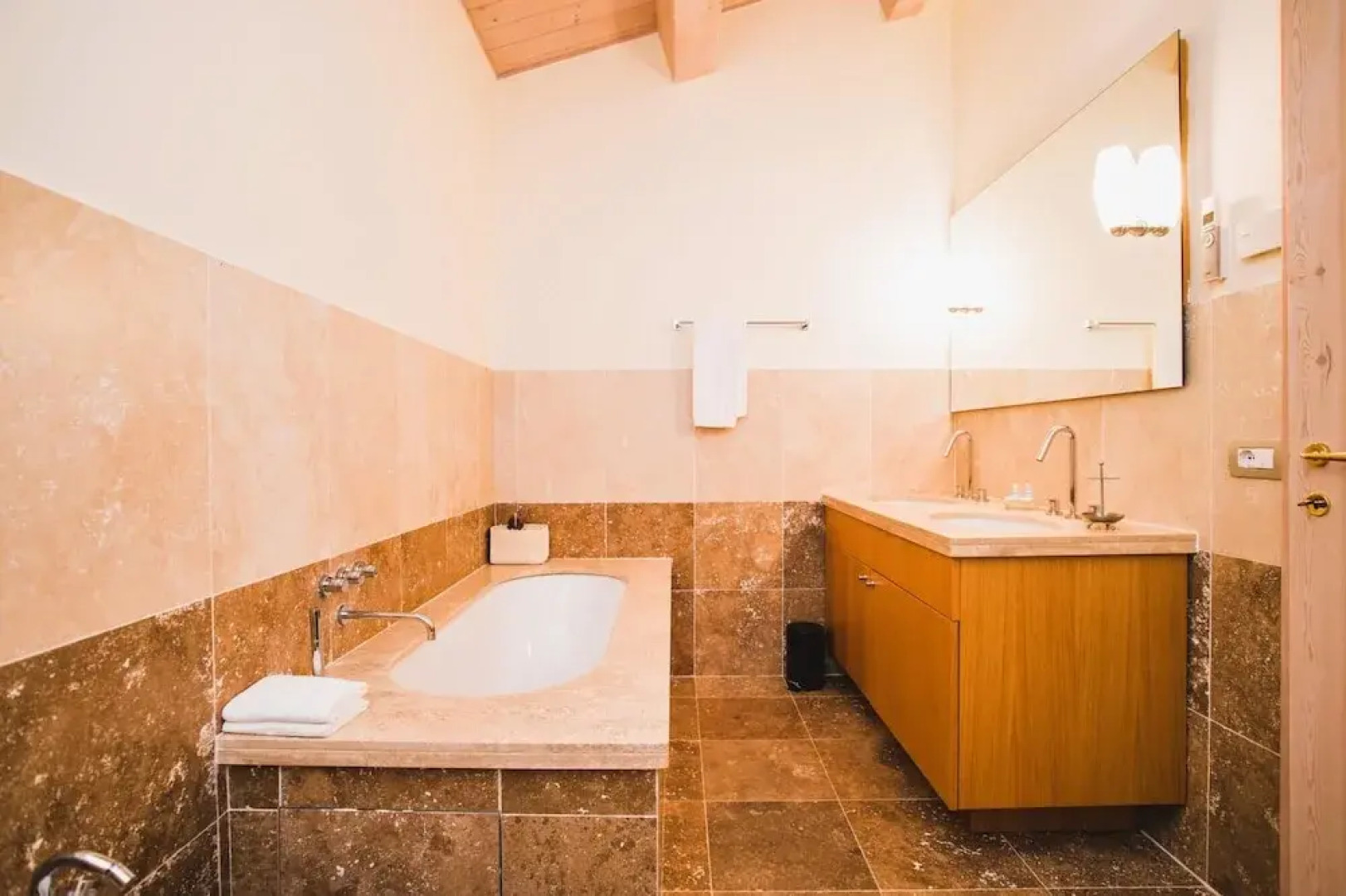 Luxury Large Apt in Siena Resort at Falcon