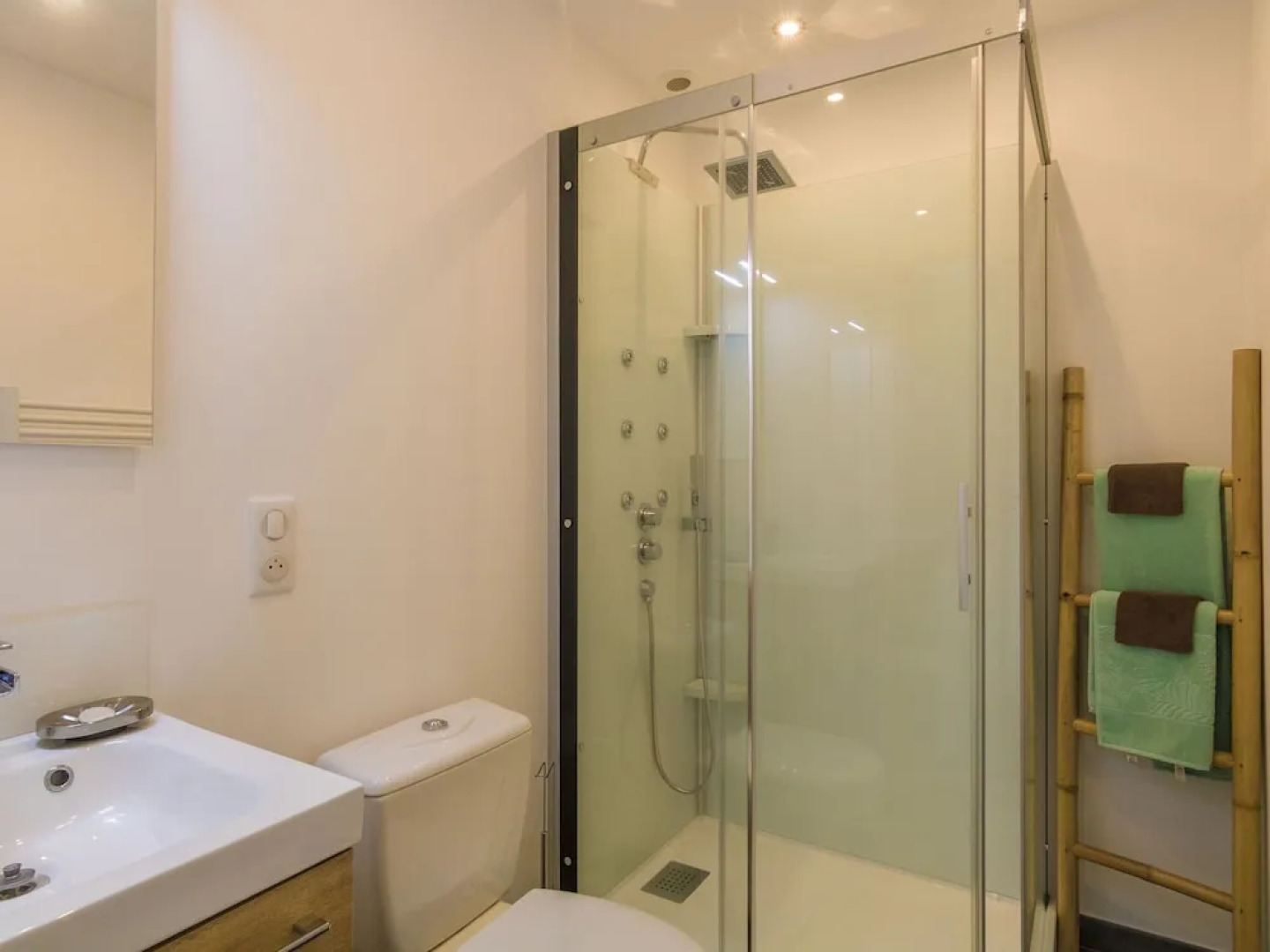 Charming holiday home in Aquitaine with Swimming Pool