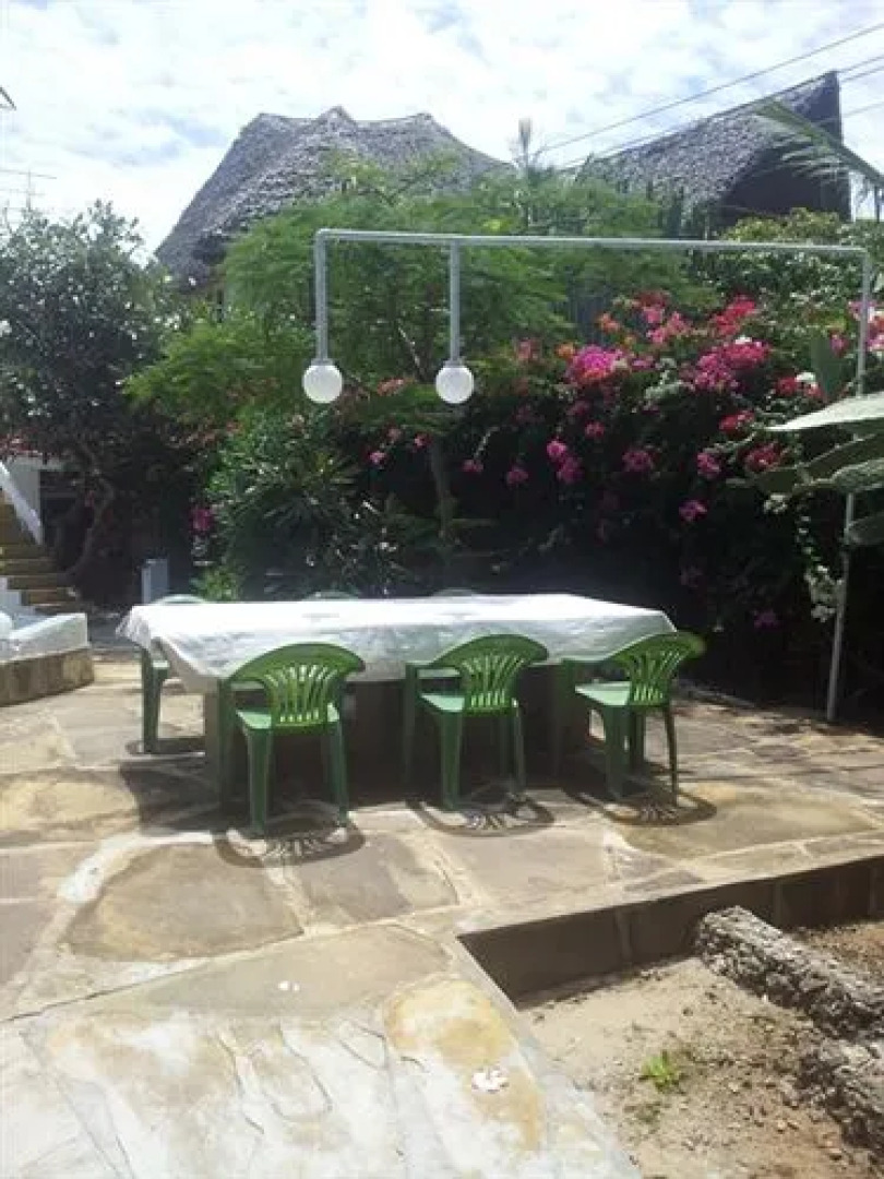 Roundhouse Villa Resort