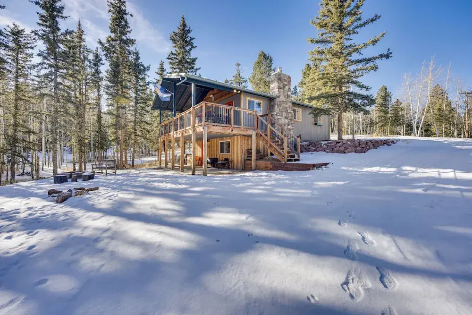 Pet-friendly Florissant Cabin w/ Fire Pit!