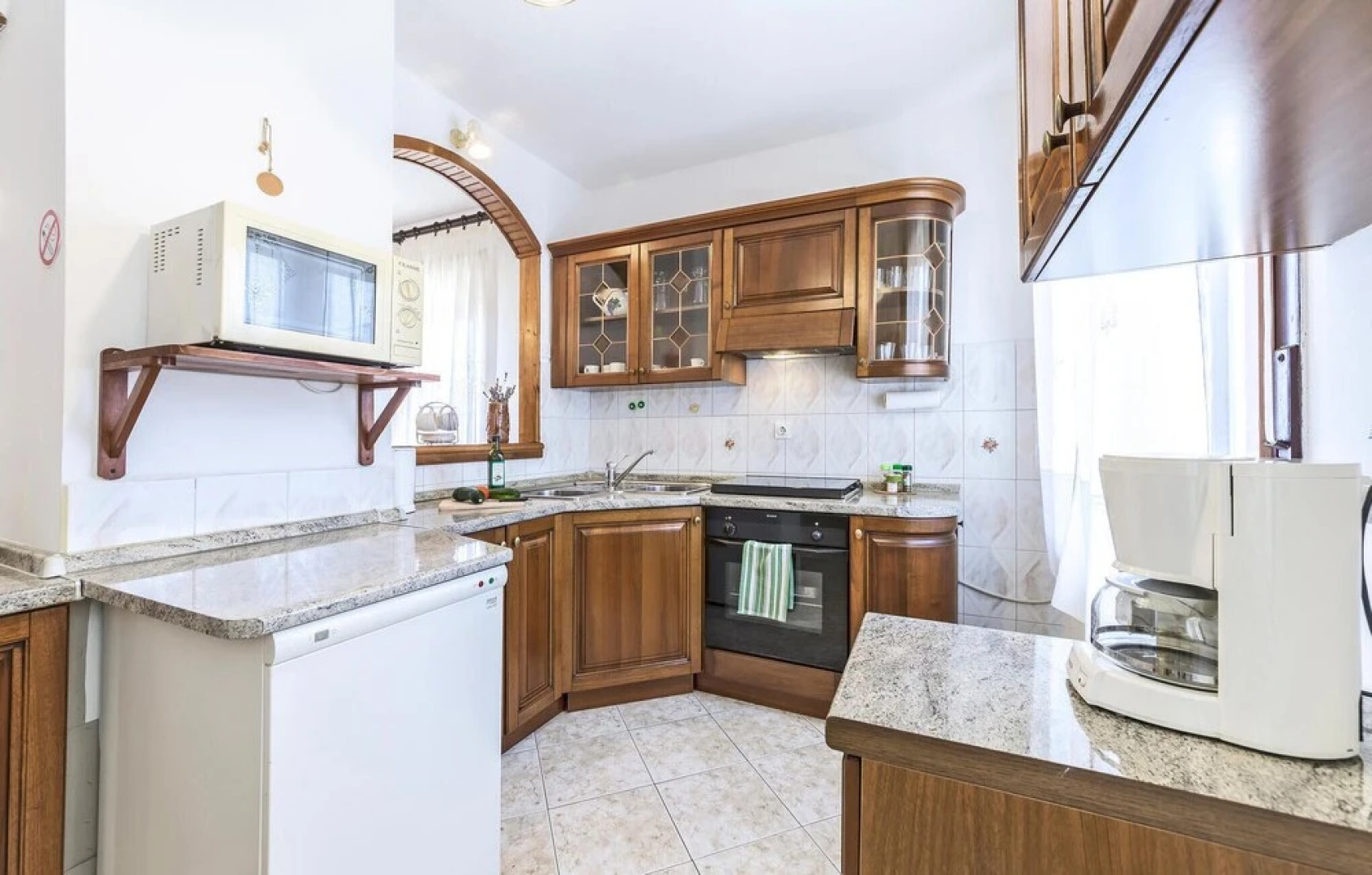 Stunning Home in Liznjan With Wifi and 3 Bedrooms