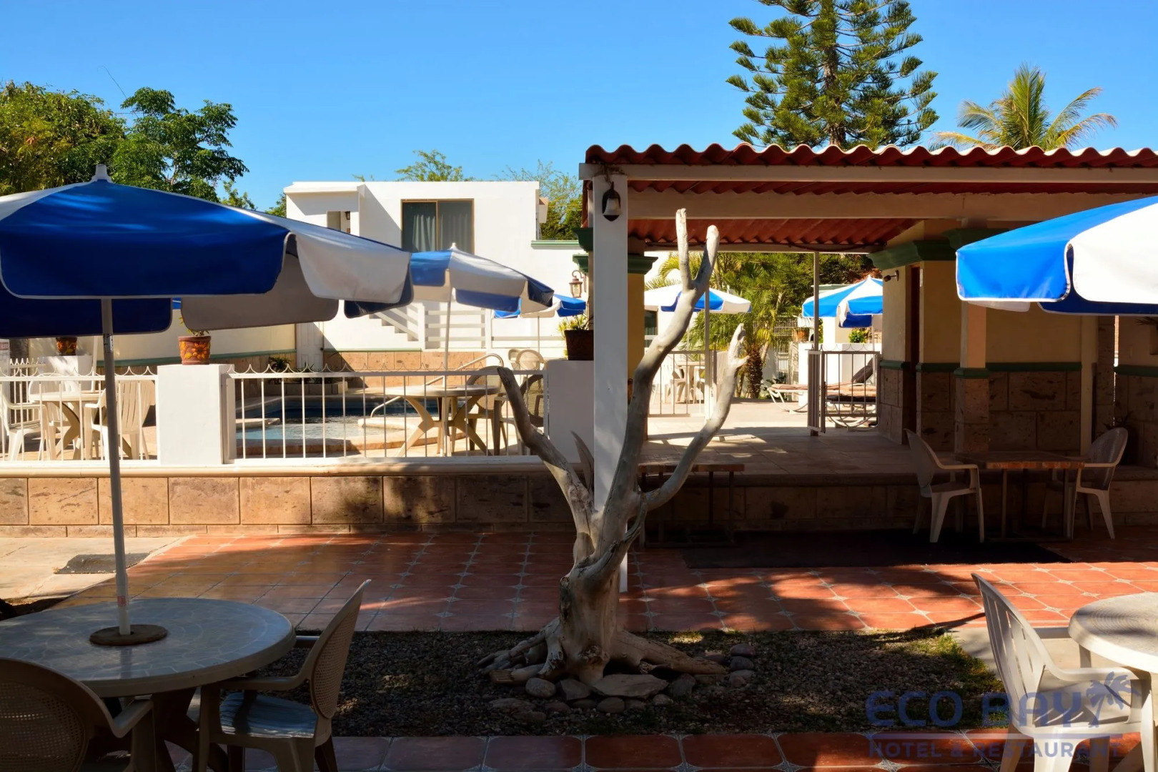Eco Bay Hotel y Restaurant