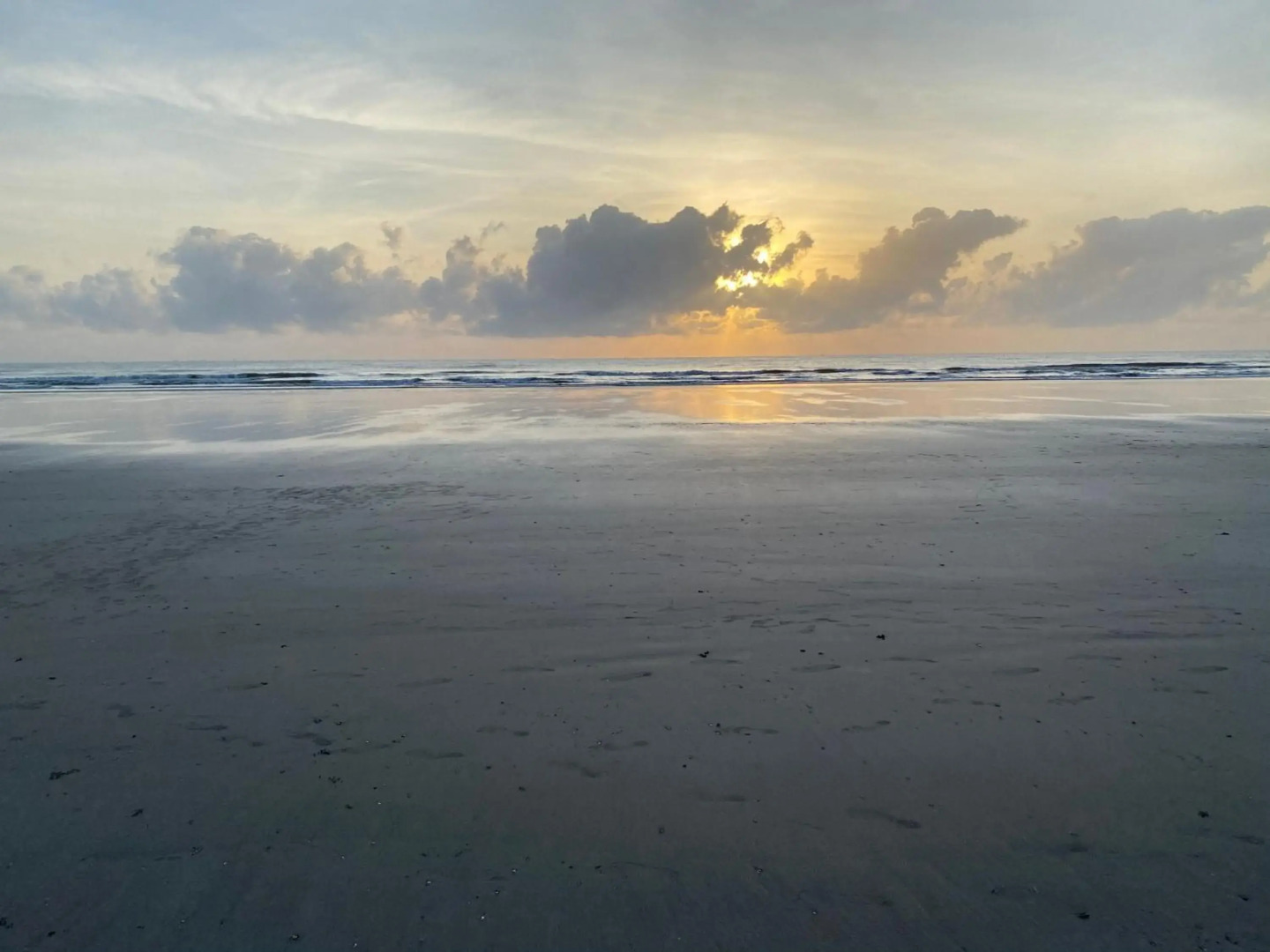 Isix Seaview 2R2B at Timurbay Pantai Balok Kuantan Pahang