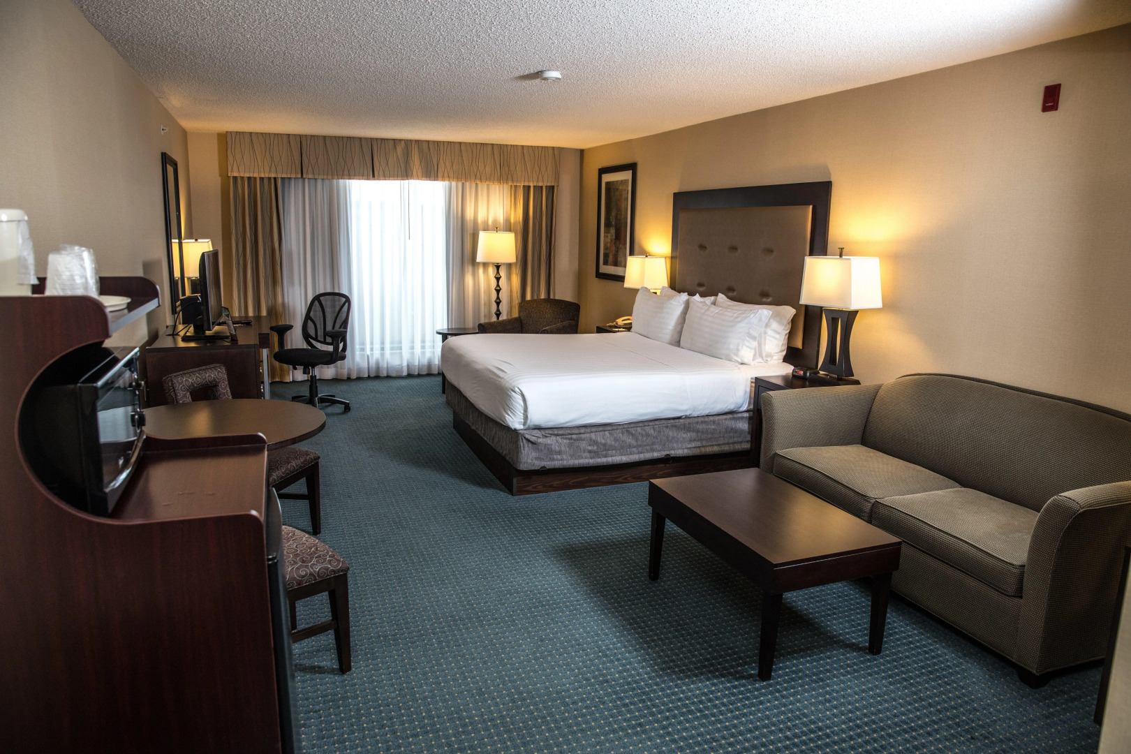 Holiday Inn Express Hotel & Suites Detroit-Novi by IHG