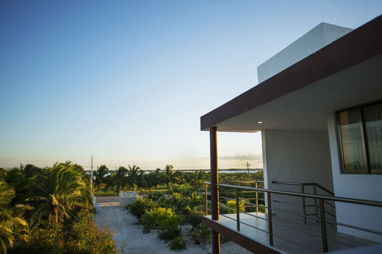 San Bruno Tropical Villa with Pool