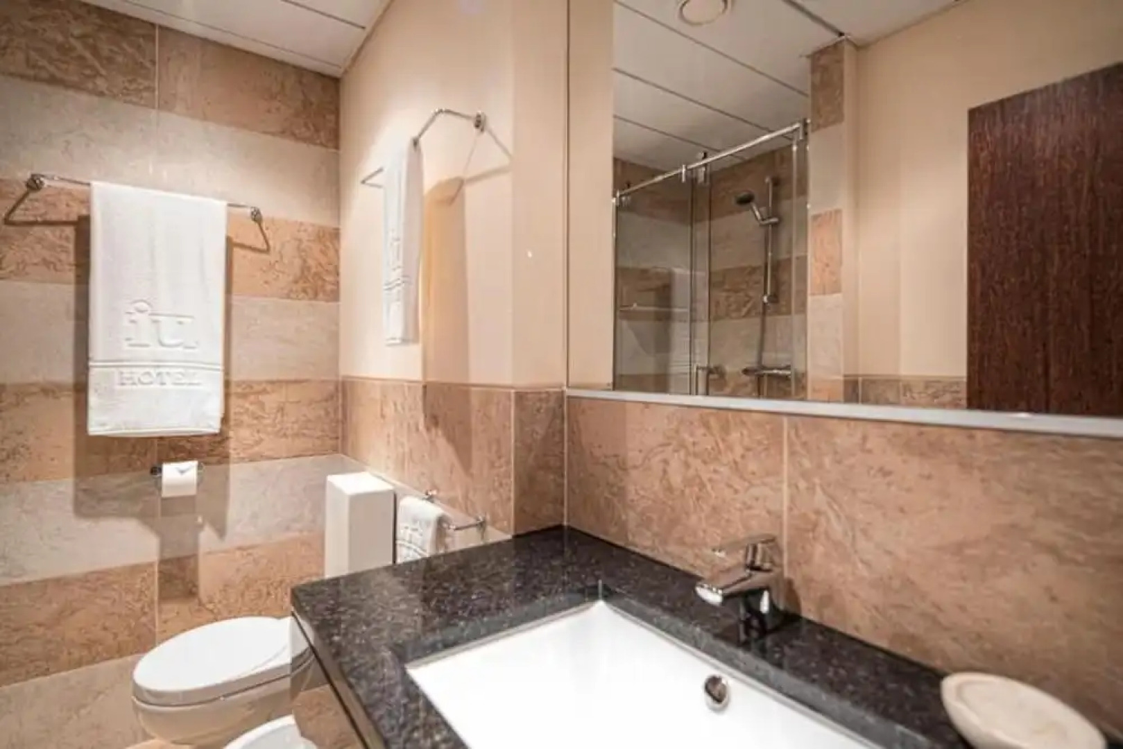 iu Hotel Luanda Cacuaco