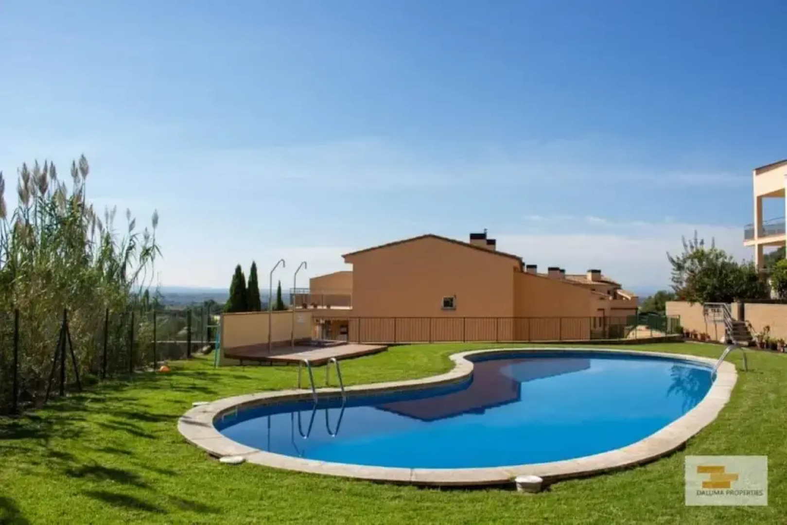 Duplex Apartment in Palau-saverdera