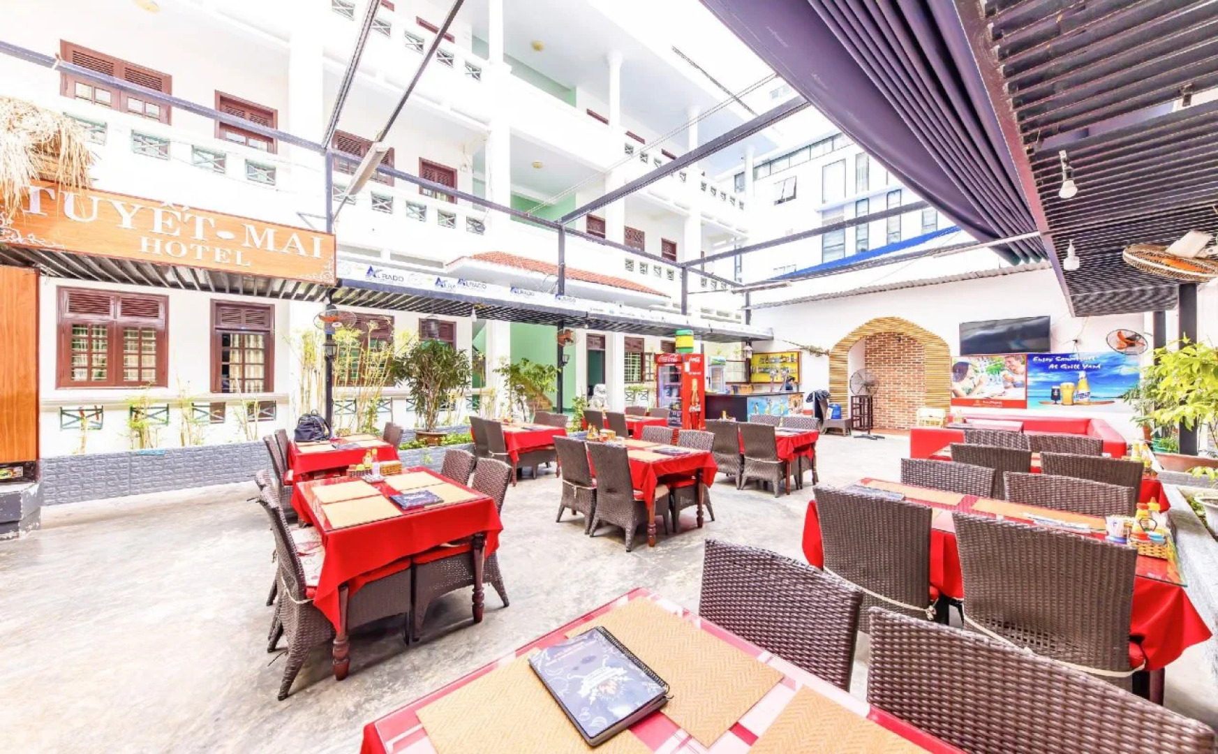 Tuyet Mai Hotel