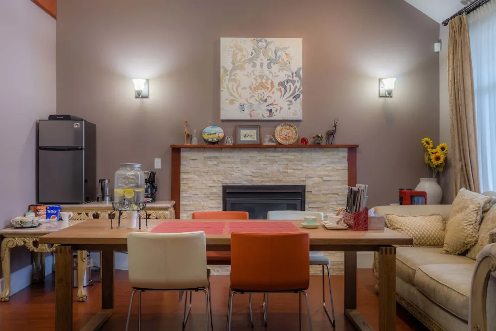 Vancouver Yuelai Guesthouse