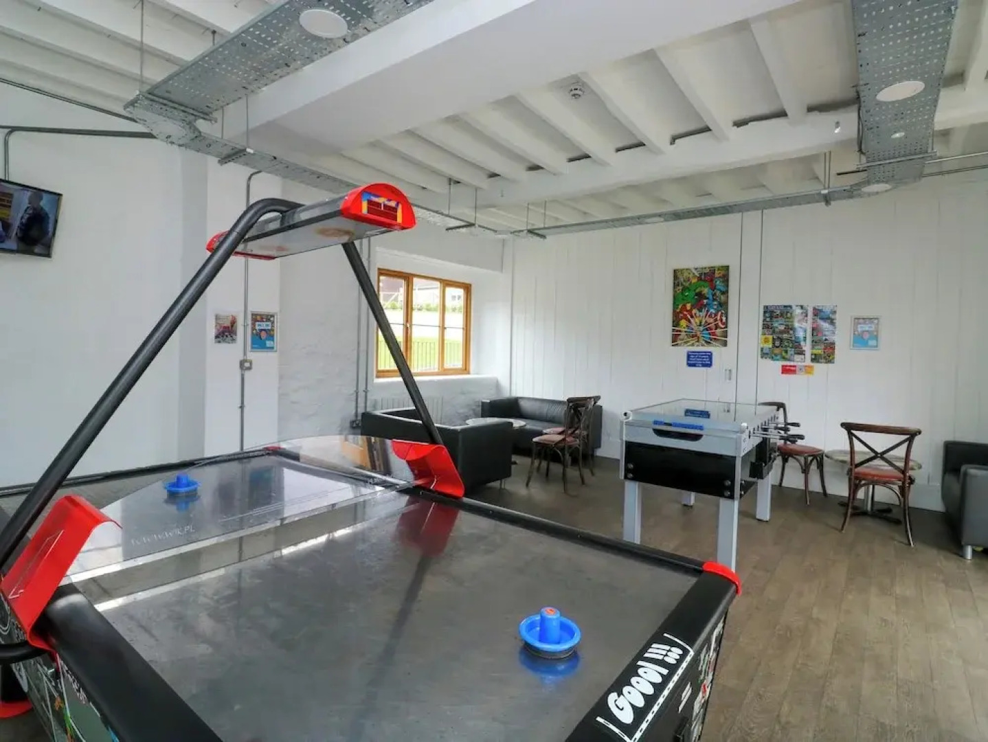 Harcombe House Bungalow 11