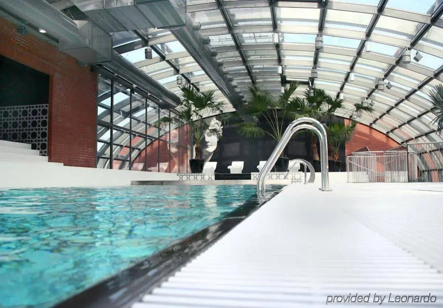 City Park Hotel & Residence