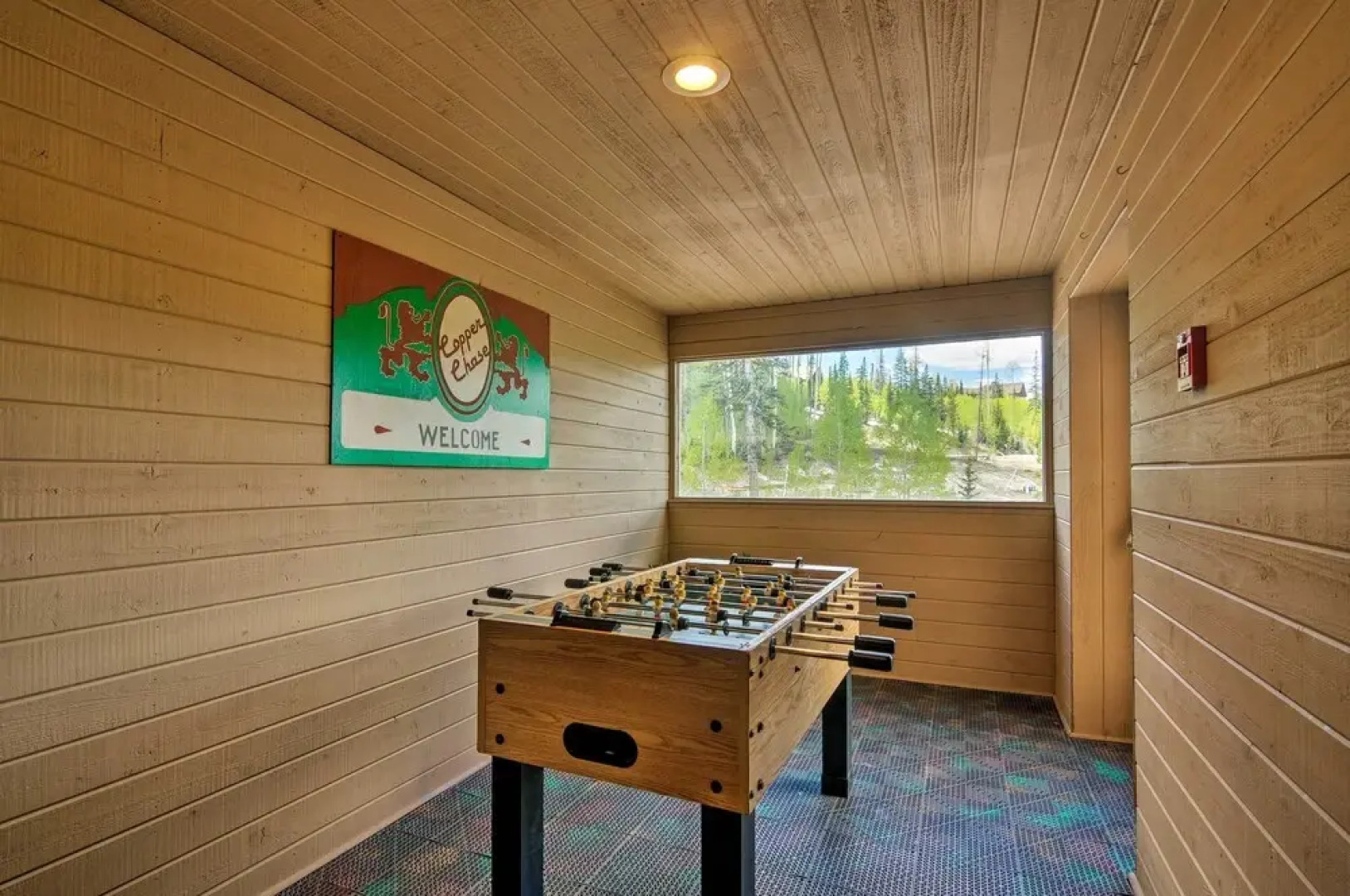 Rustic Ski-out Brian Head Condo w/ Comm. Pool