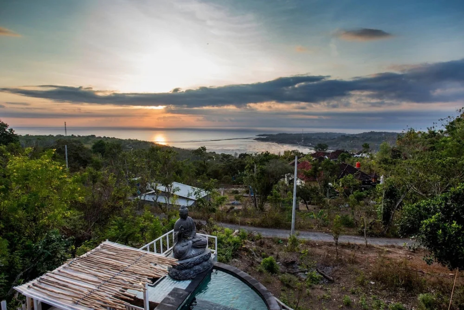 The Puncak Sunset Ceningan