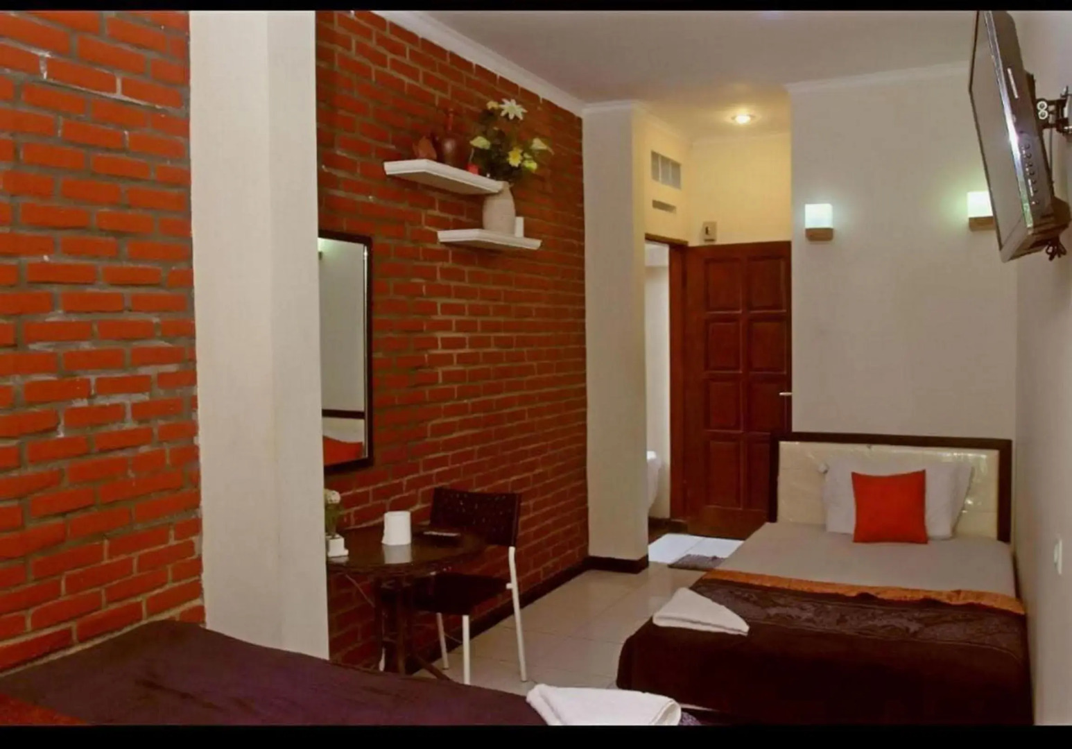 Bantal Guling Villa Bandung