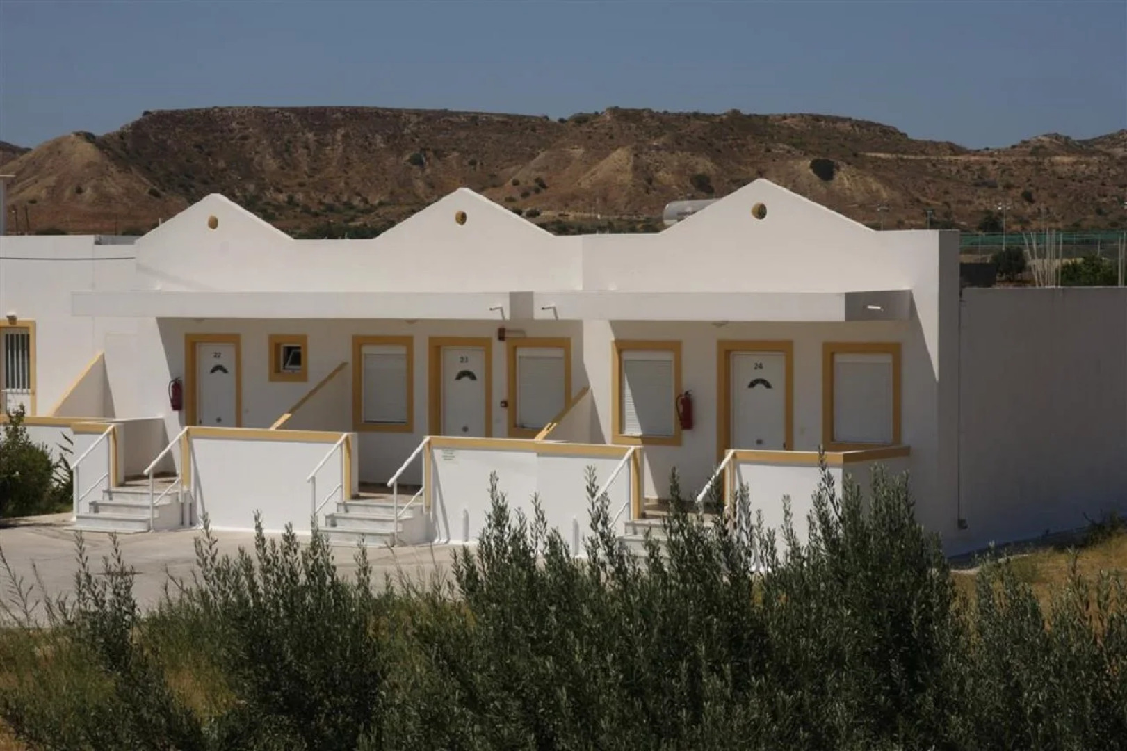 Nikos 2 Studios & Apartments