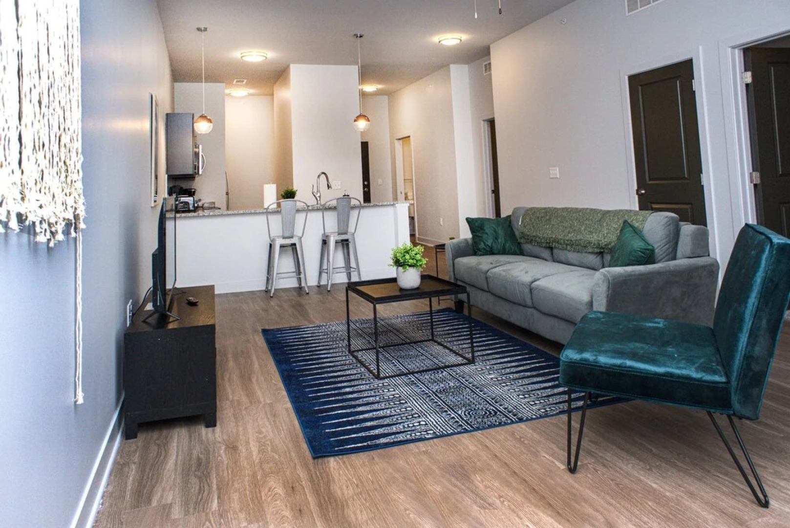 FRONTDESK District at 6th Des Moines