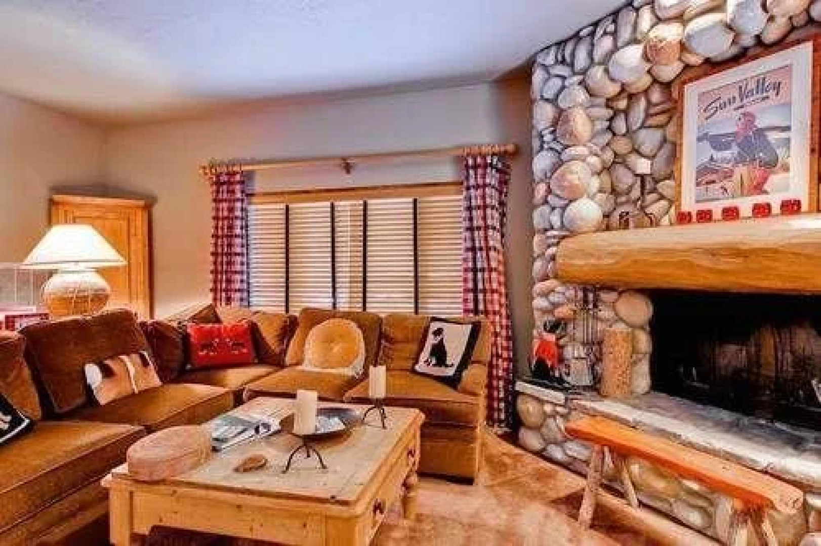 Summit Condominiums in Elkhorn by Alpine Lodging