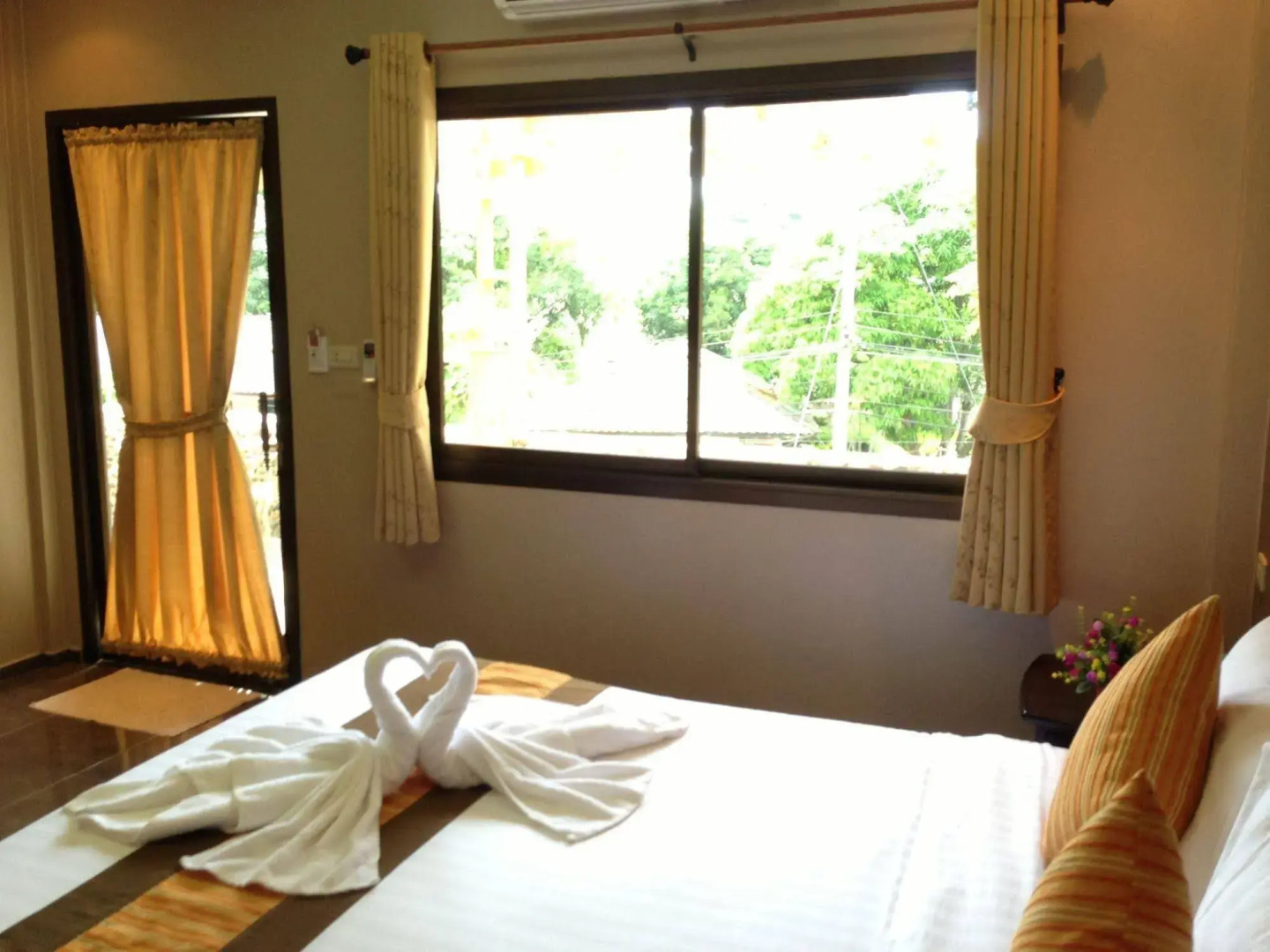 Green Bay Samed Resort