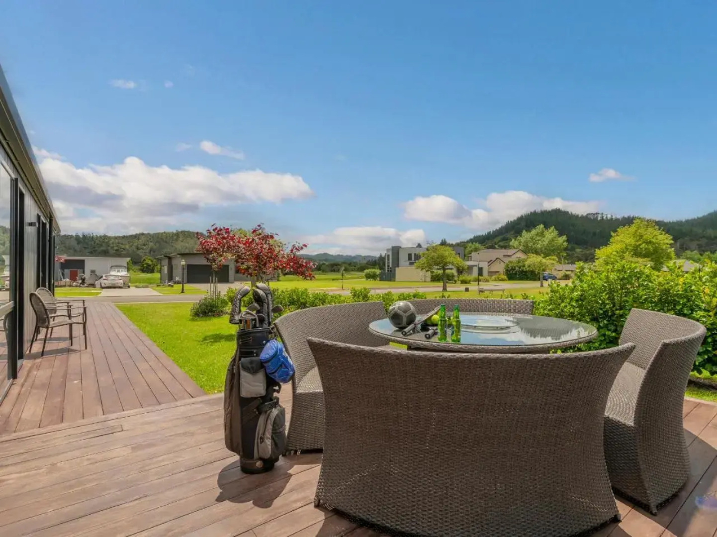 At Home at the Lakes - Pauanui Holiday Home