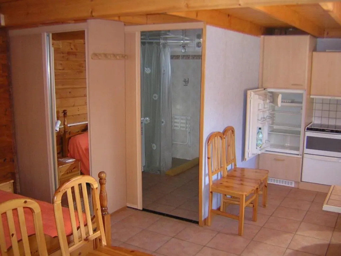 Gite La K-bane au fond du jardin