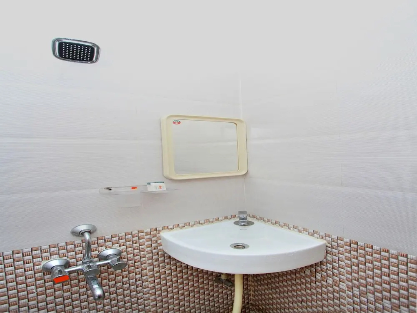 OYO 10549 Hotel Le Comforts