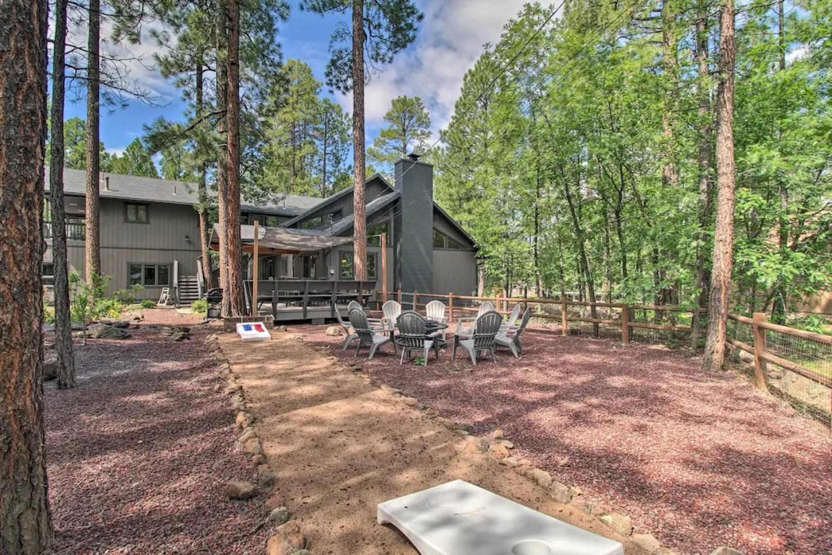 Chic Pinetop Retreat w/ Separate Apartment!