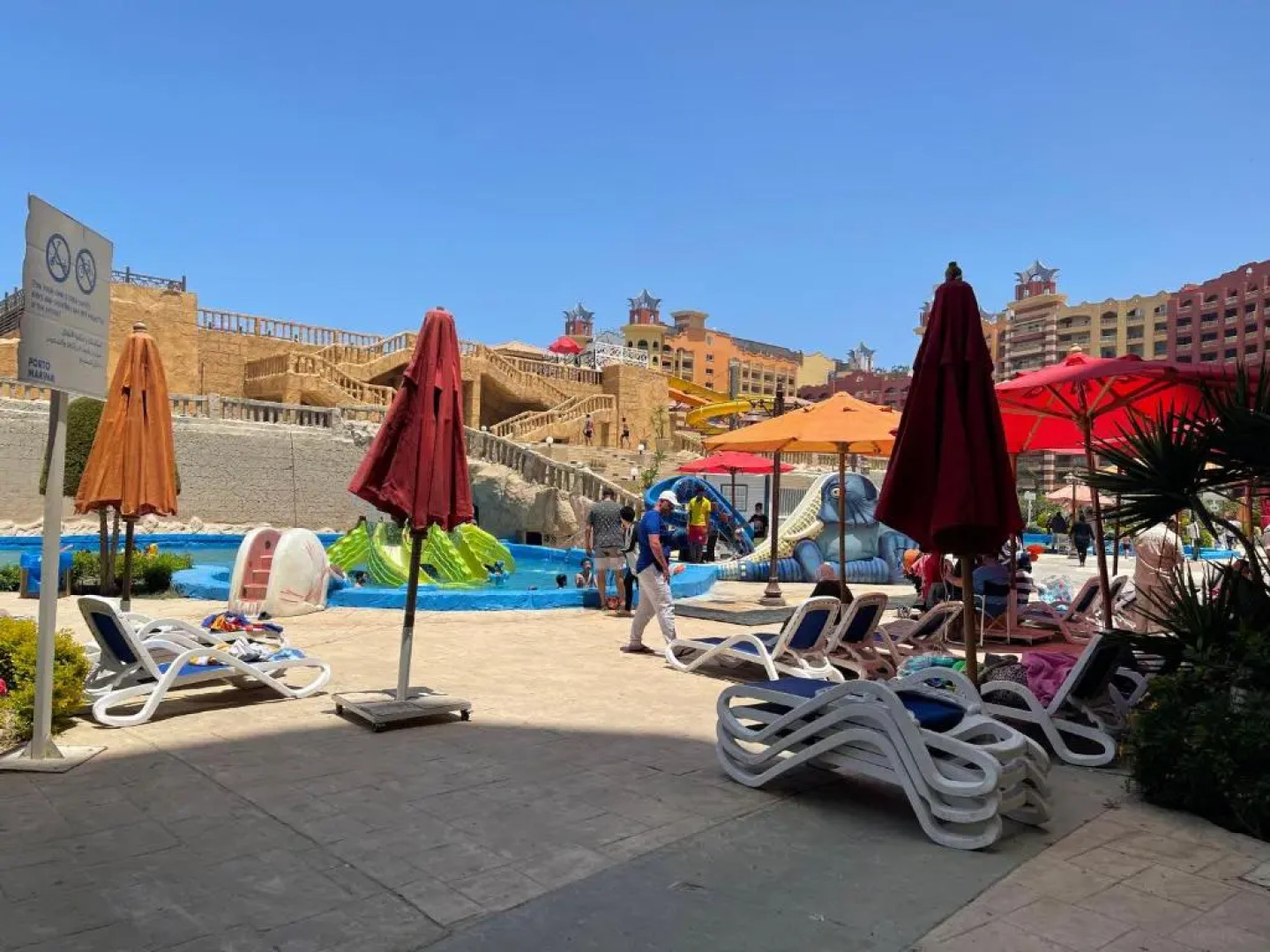 Patio suit, Porto marina