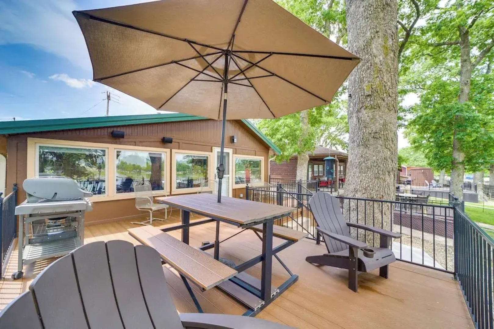 2 Boat Docks: Grand Lake Waterfront Home