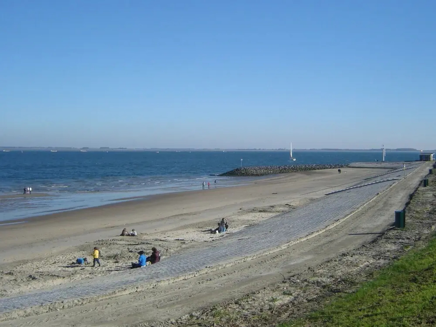 Group Accommodation 50 m From the Oosterschelde