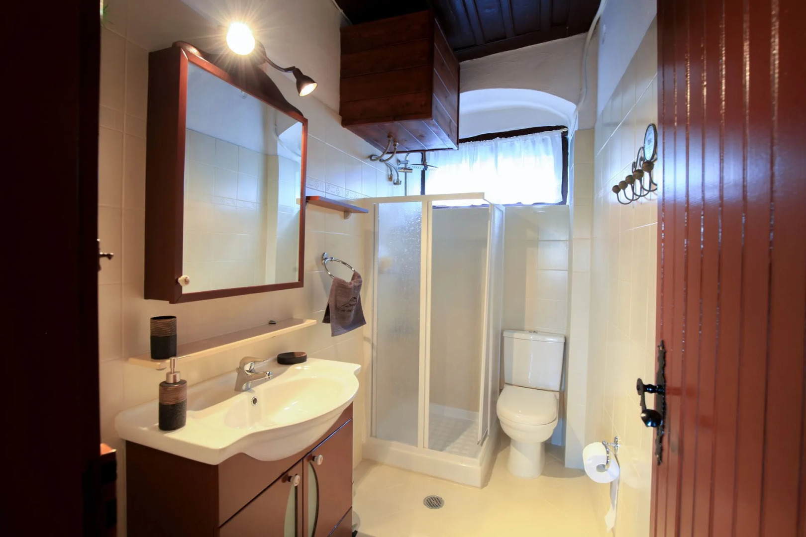 Dandy On The Hill - Amfikleia