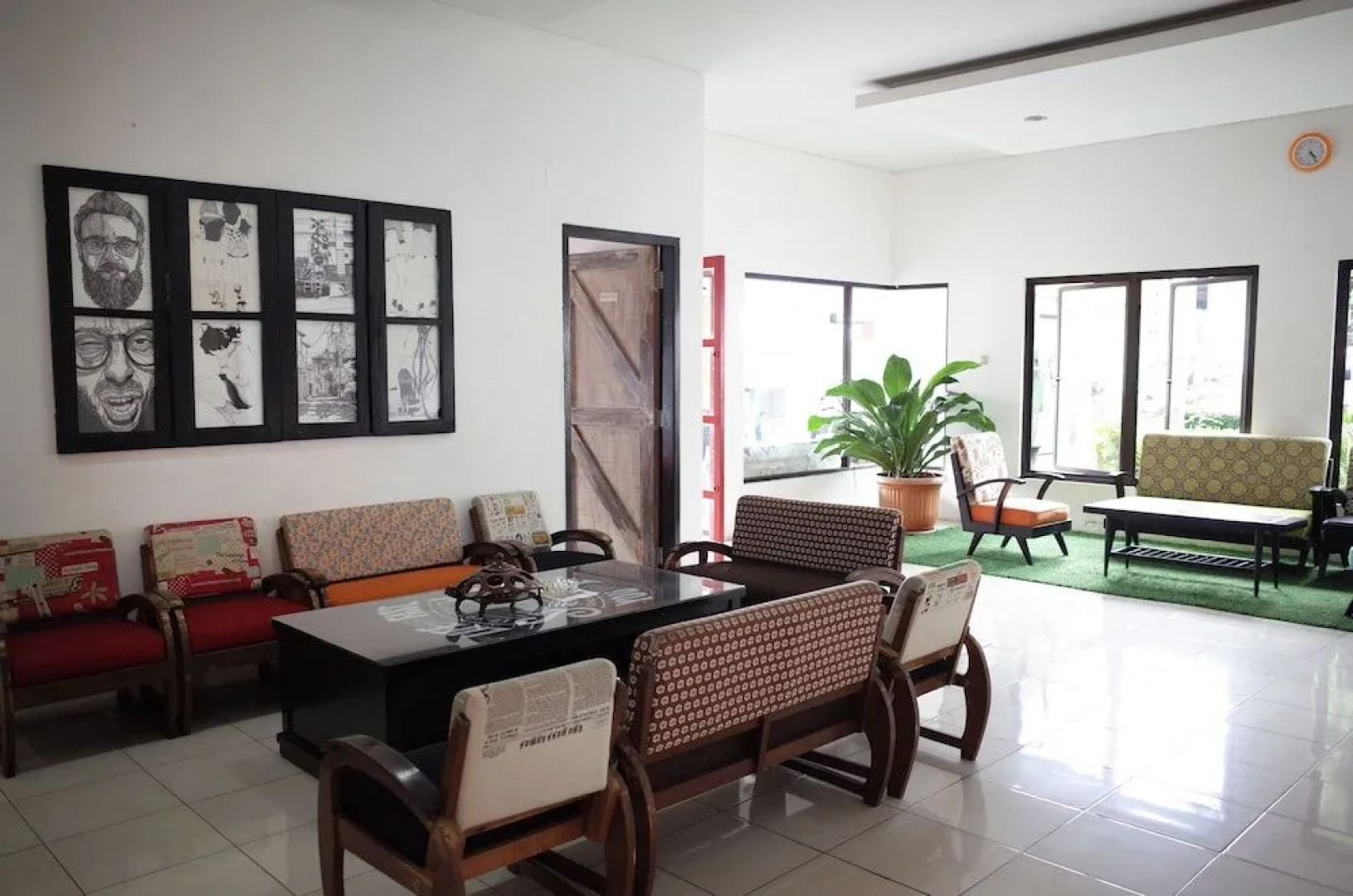 RedDoorz near Alun-alun Kota Sukabumi