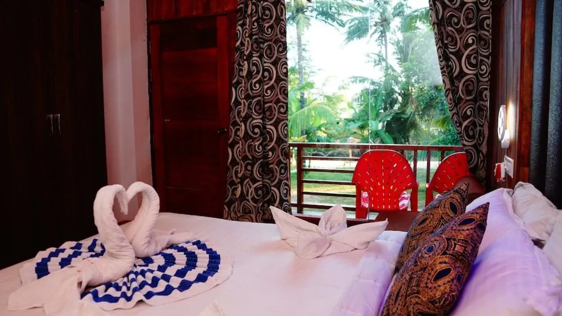 Holiday N Holiday Beach Resort