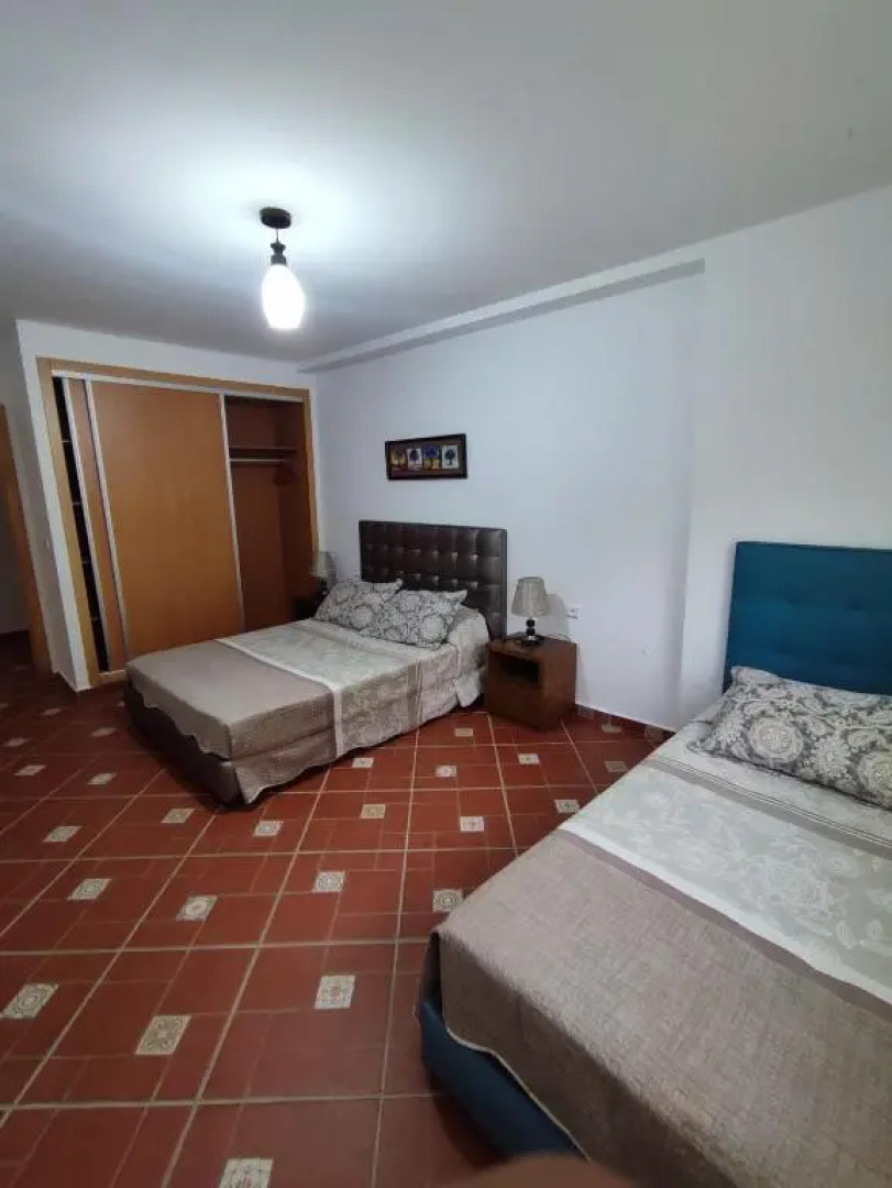 Résidence dotée de piscine avec accès direct sur mer