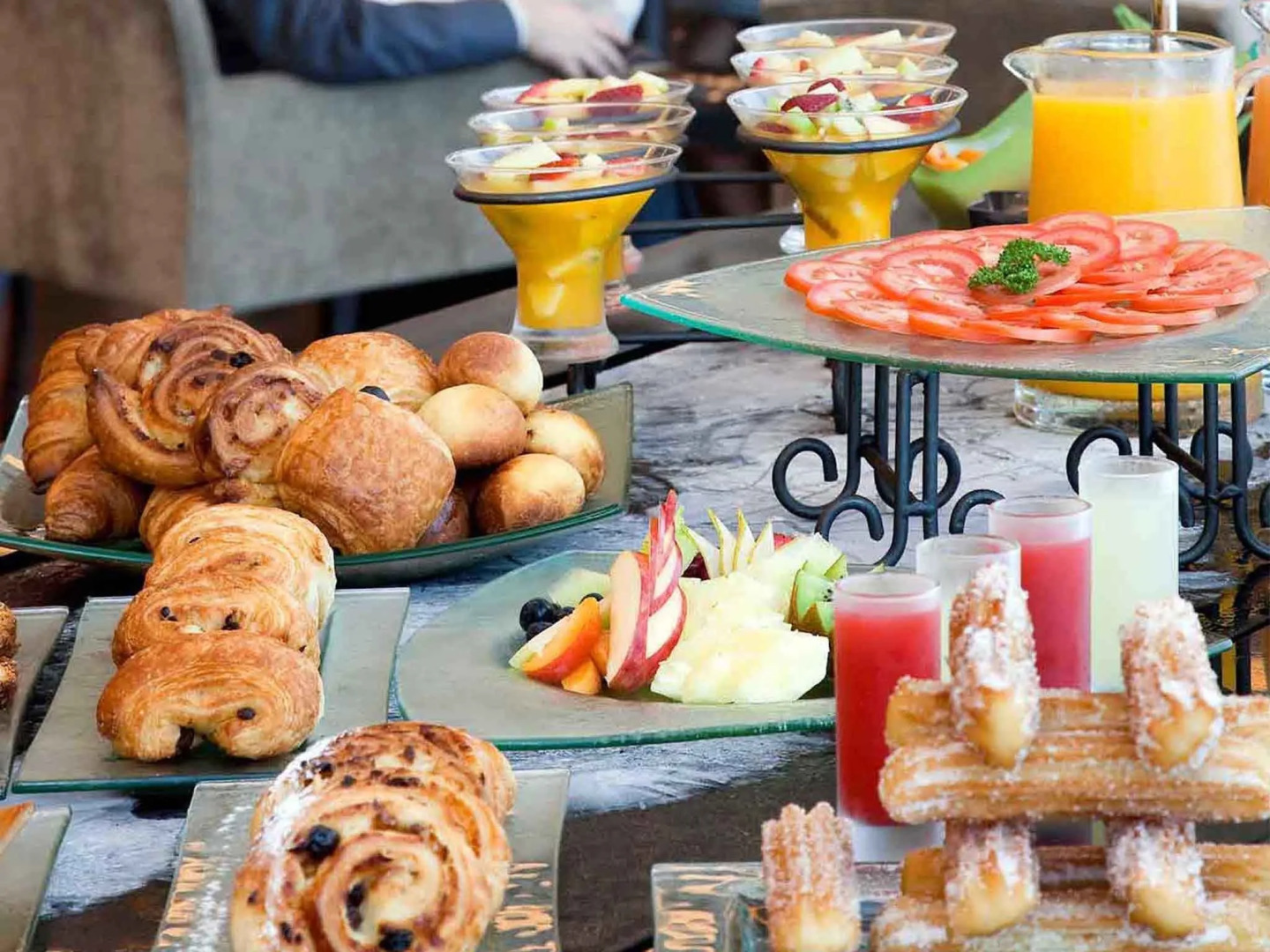 Pullman Rosario City Center Hotel