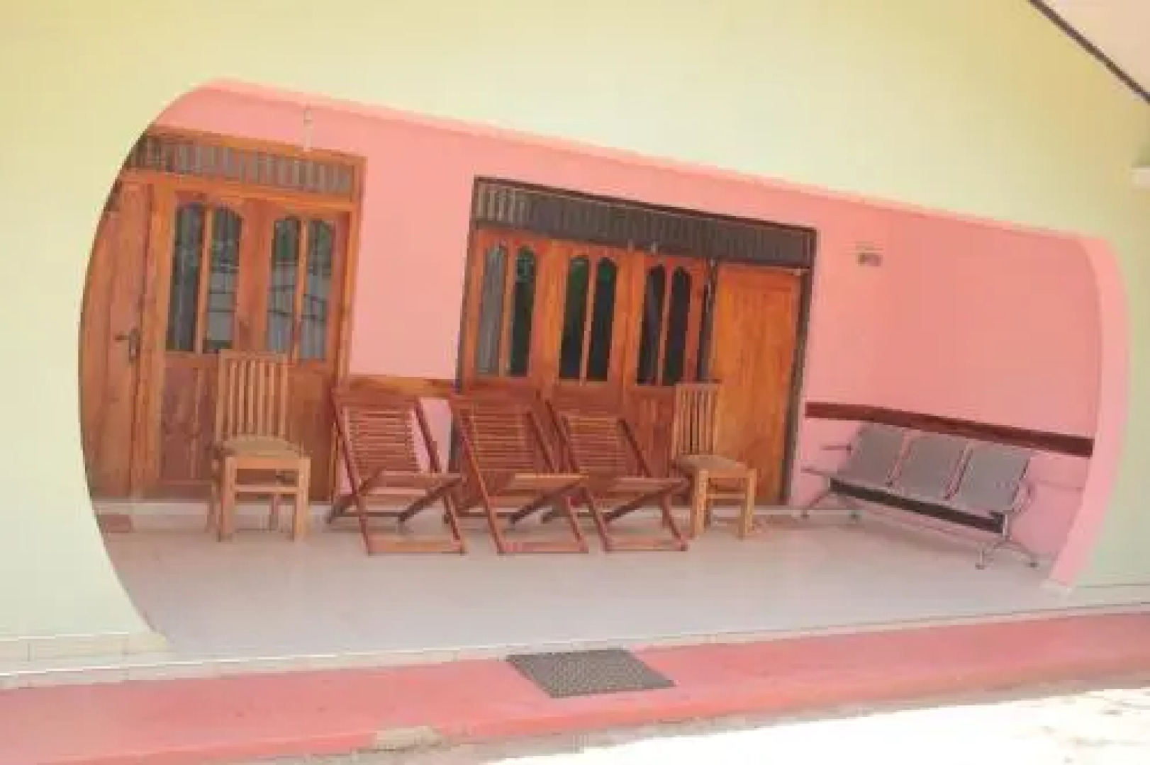 Elephants Fence Guest & Safari Services