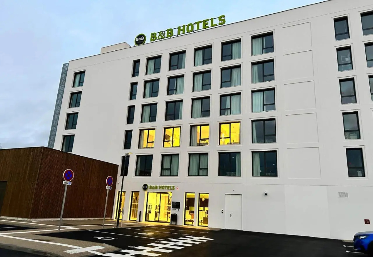 B&B HOTEL Cergy Saint-Christophe Gare